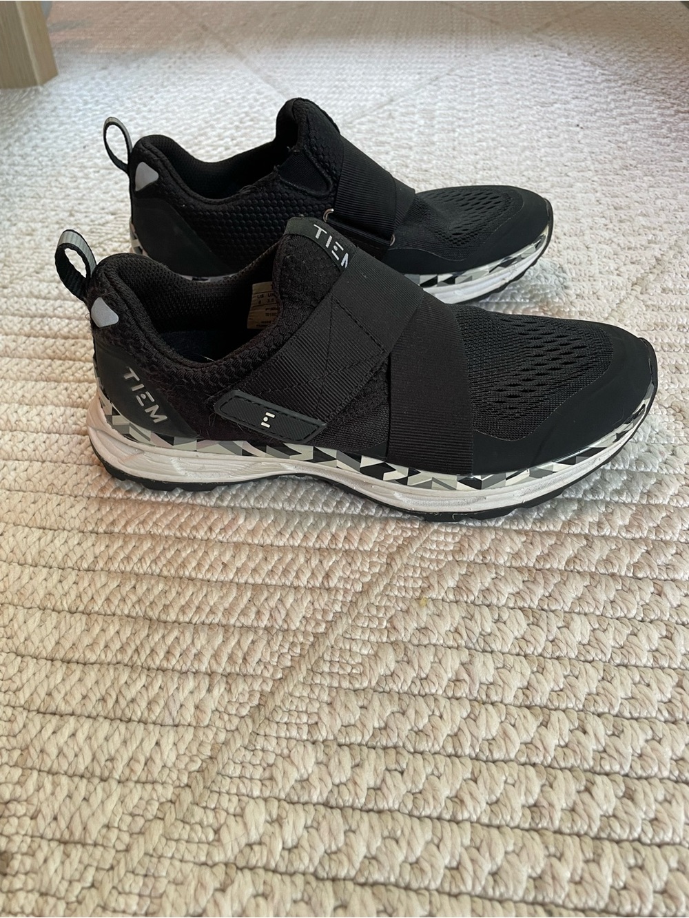 TIEM Slipstream - Black Geometric- Size: 6.5